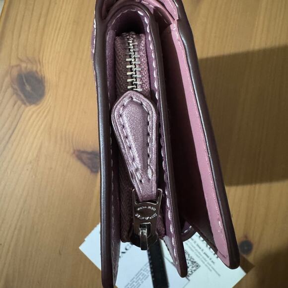 💕Coach Medium Corner Zip Wallet metallic pink - Picture 11 of 11